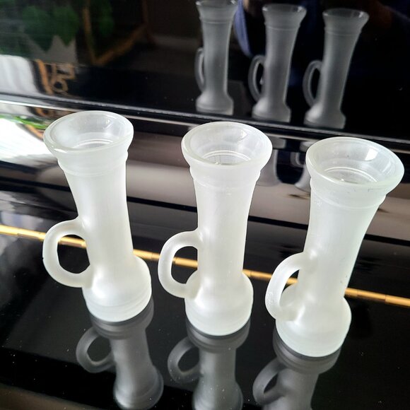 3 Keglevich frosted glass vodka glasses with handles. - Picture 4 of 6